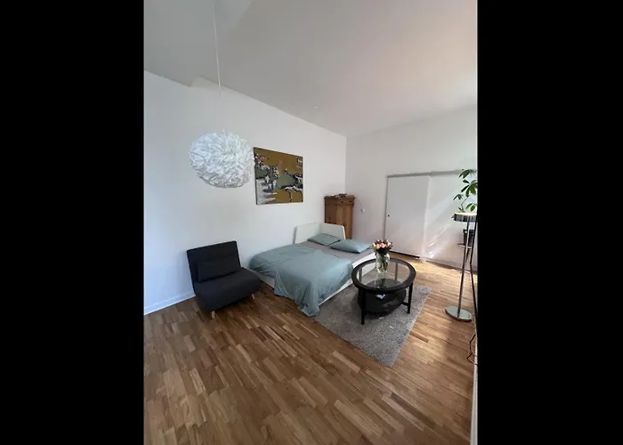 Cosy & Flat Near Center *