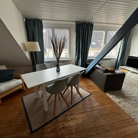 Cosy & Flat Near Center Apartment